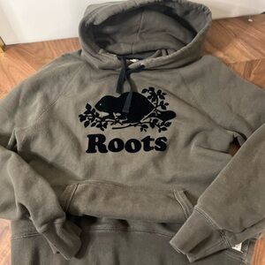 Roots Canada pullover hoodie black logo
